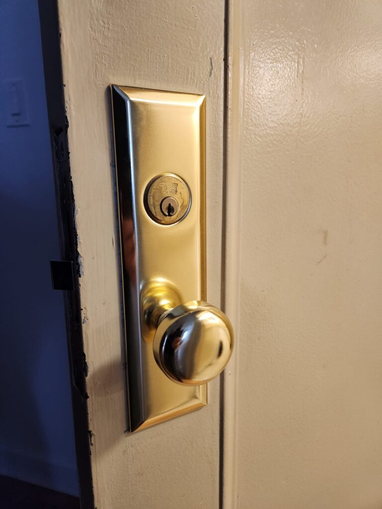 Entrance Lock Set Replacement